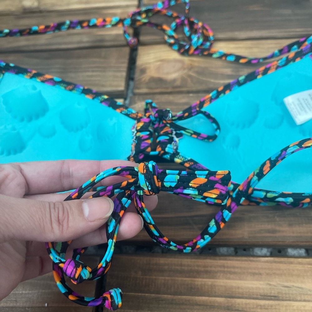 Eidon Colorful Patterned Bikini Top Size Small - Picture 4 of 5